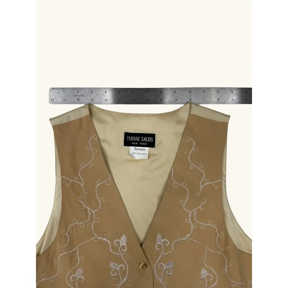 Yvonne Sachs New York Tan Embroidered Vest Scalloped Hem Tie Back Sample Sz S/M
